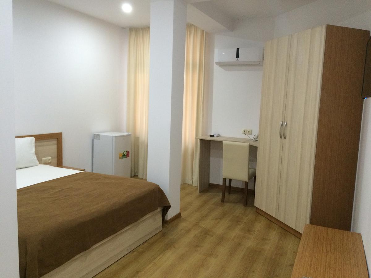 Hotel Marseille Batumi Eksteriør billede