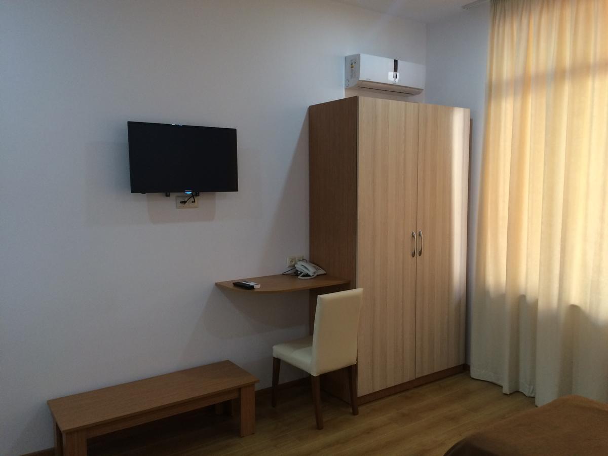 Hotel Marseille Batumi Eksteriør billede
