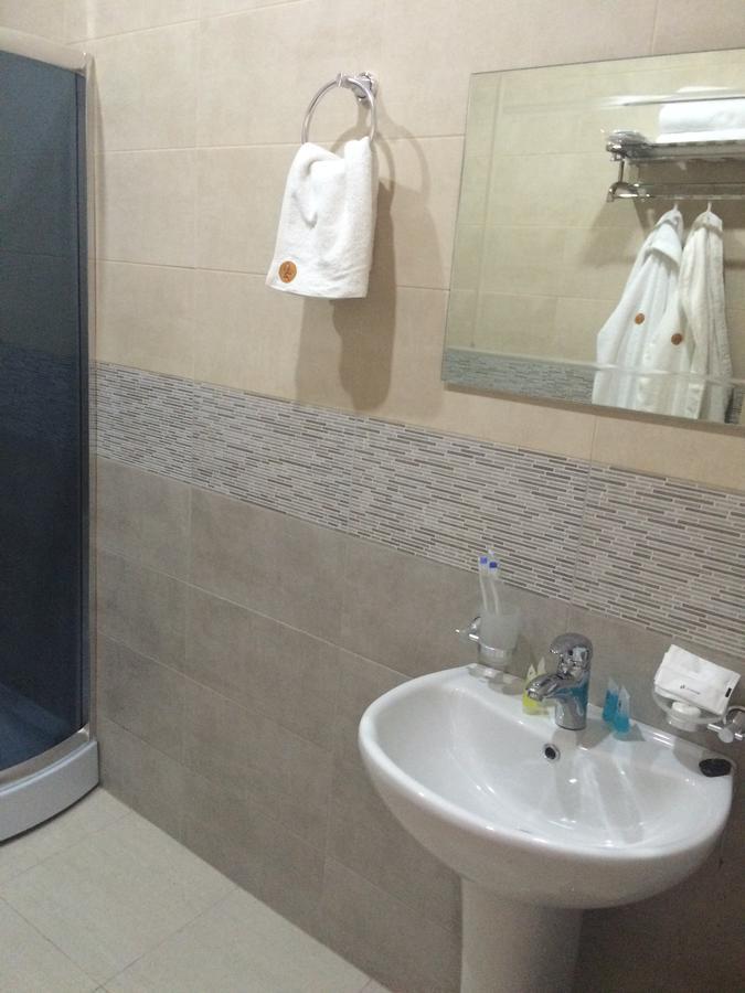 Hotel Marseille Batumi Eksteriør billede