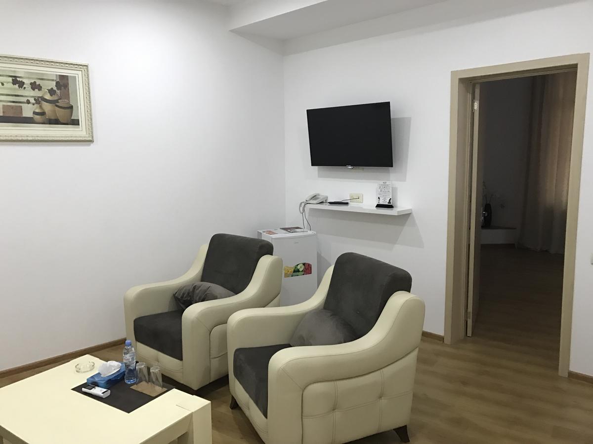 Hotel Marseille Batumi Eksteriør billede