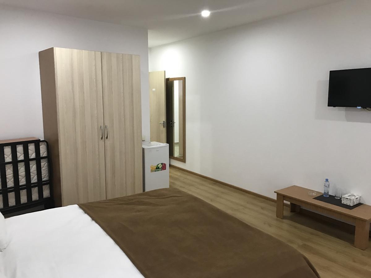 Hotel Marseille Batumi Eksteriør billede