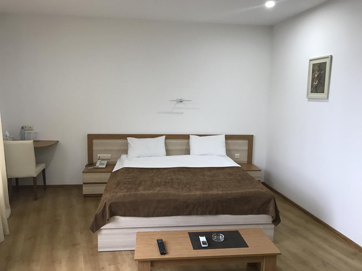 Hotel Marseille Batumi Eksteriør billede