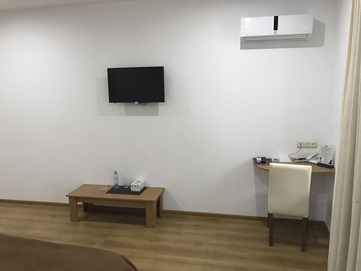 Hotel Marseille Batumi Eksteriør billede