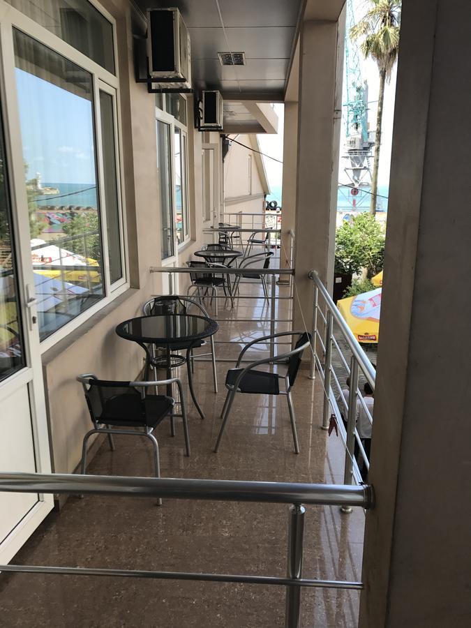 Hotel Marseille Batumi Eksteriør billede