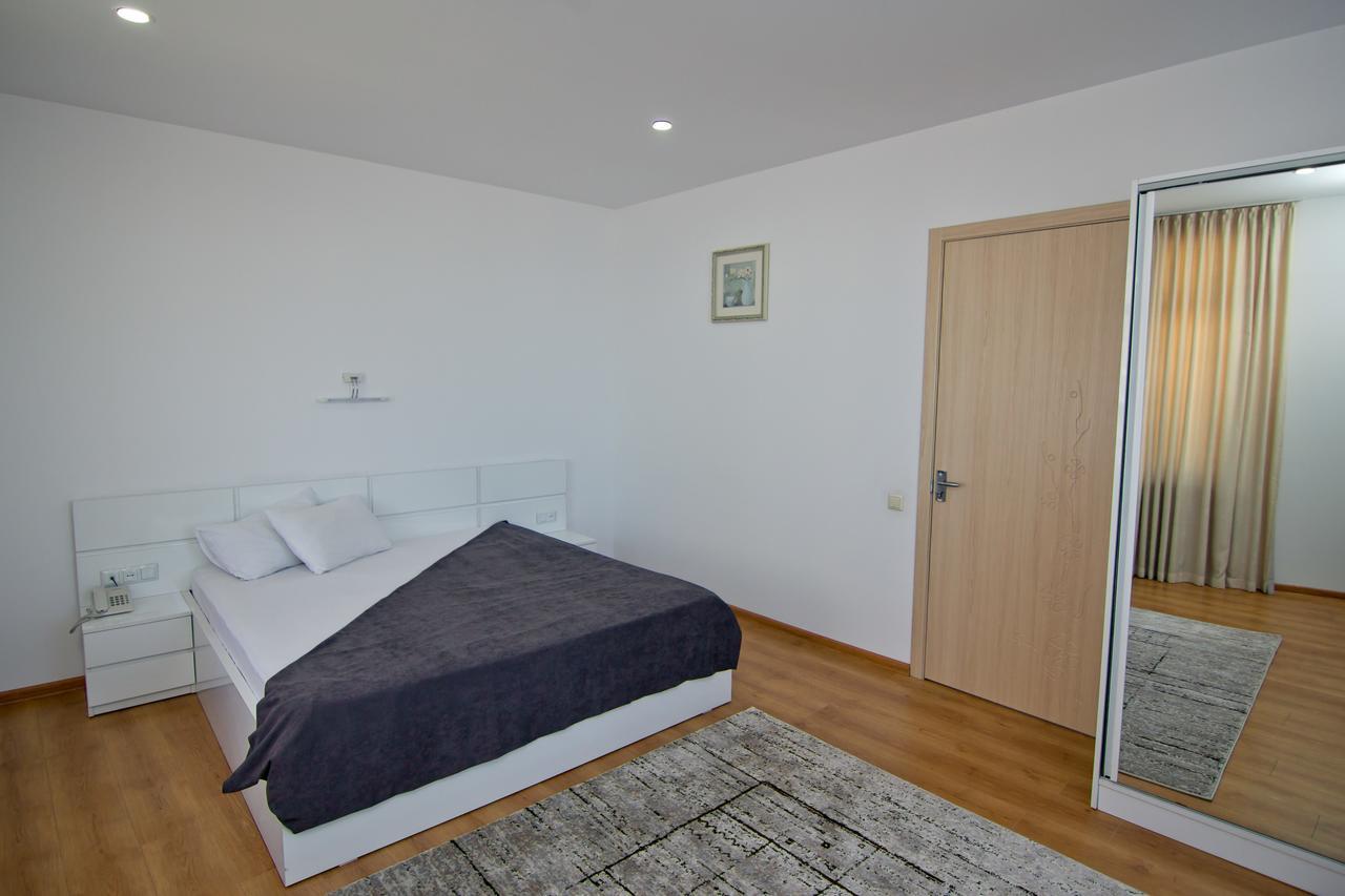 Hotel Marseille Batumi Eksteriør billede
